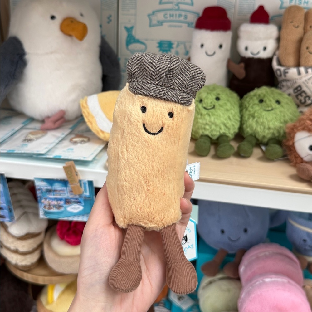 Jellycat Charlie Chip. London Exclusive. Brand new with tag, pin and sticker